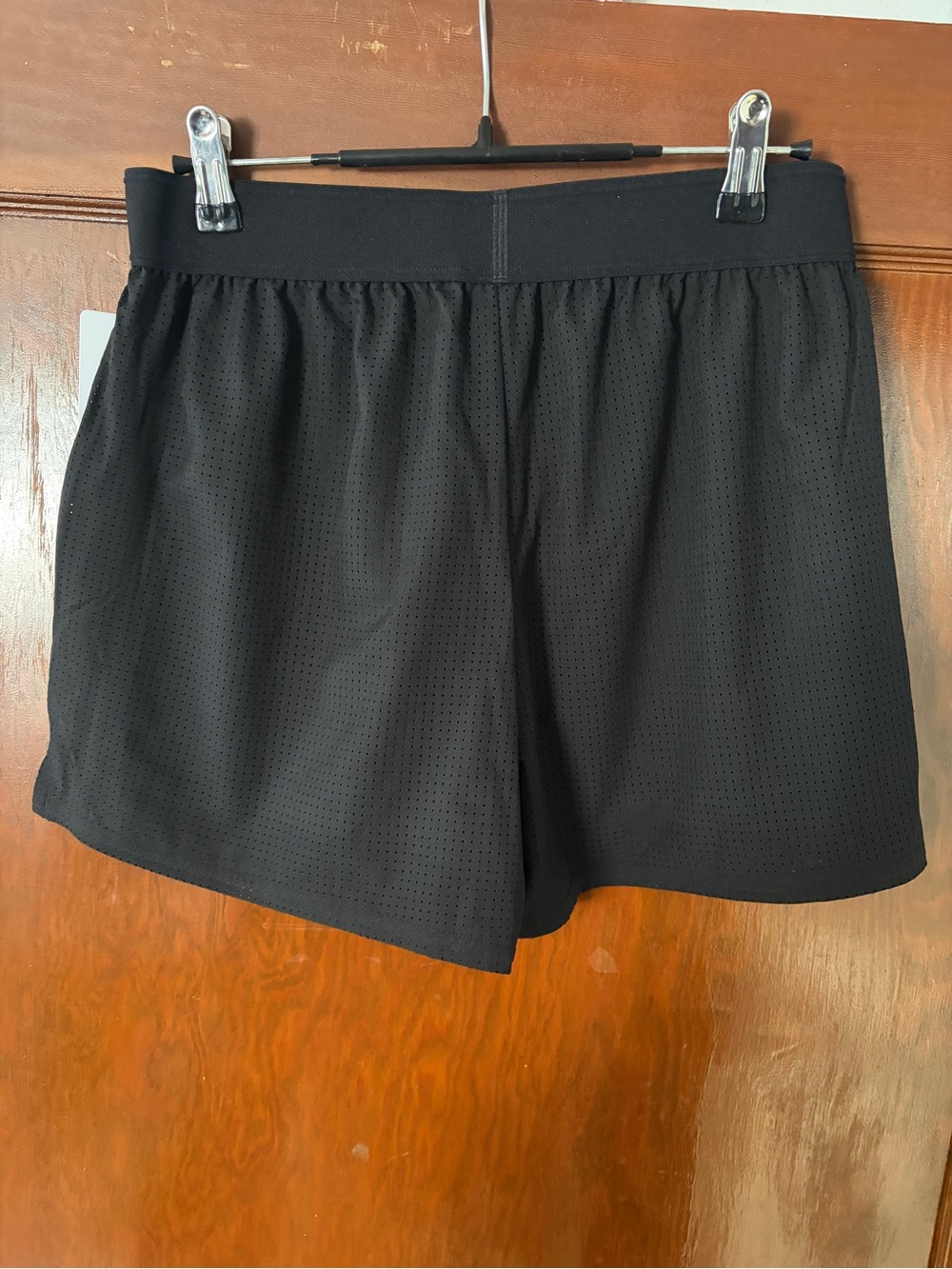 ALO Yoga Women's Black Athletic Shorts - Picture 2 of 4